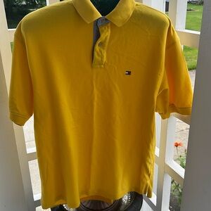 Tommy Hilfiger Size L Short Sleeve Yellow Polo Shirt